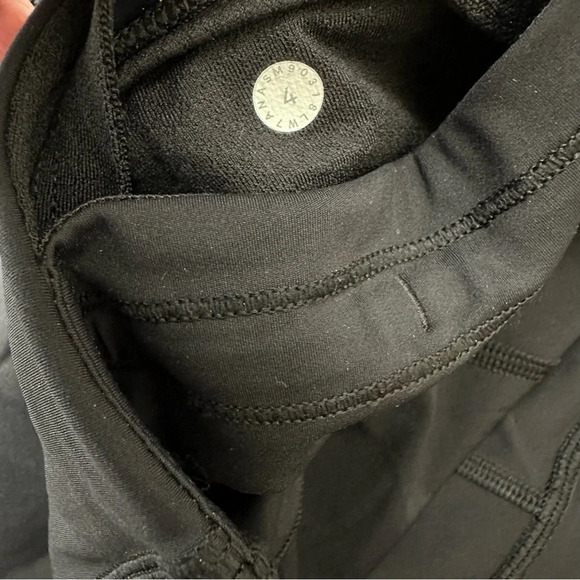 Lululemon Wunder Train Bike Shorts Size 4 - Picture 4 of 4